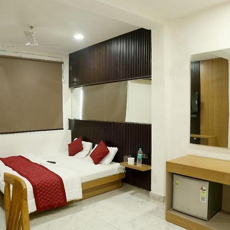 Bunk Hostel Delhi Best Backpacking Accommodation New Delhi Bagian luar foto